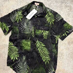 Black‎ and Green Leaf Print Shirt